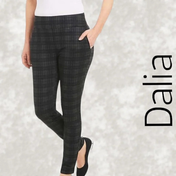 Dalia | Ladies' Pull-On Ponte Pant | Mid-rise | Black Plaid | NWT - Picture 1 of 6